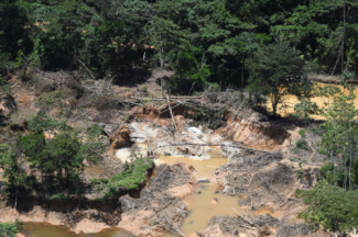 Site minier illégal (Parc amazonien de Guyane)